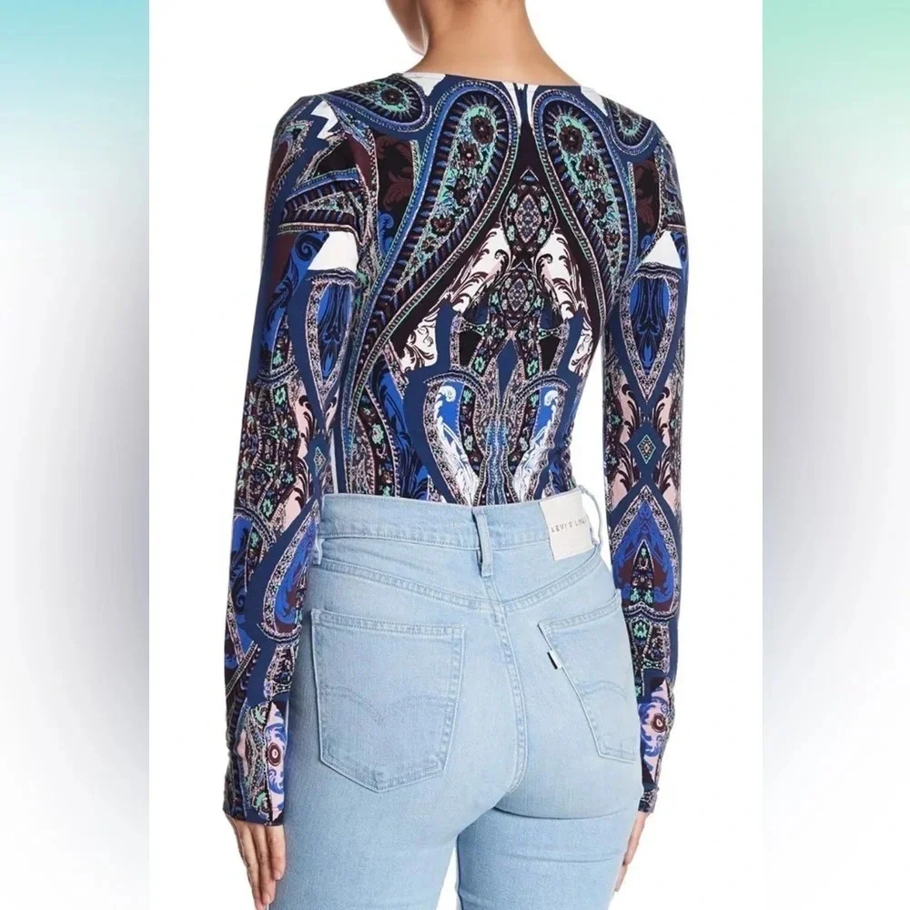 Free People Women’s LS  Lace-Up Scoop Neck Blue Paisley Bodysuit Size Medium NWT